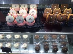 -LINE FRIENDS Garosu-gil Flagship Store