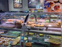 面包甜点陈列柜-巴黎贝甜(龙之梦购物中心虹口店)