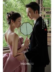 -雪中彩影婚纱摄影·微光艺术中心