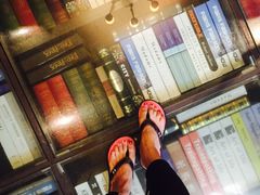 -钟书阁(松江泰晤士小镇店)