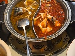 -阿瓦山寨·湘菜现炒·剁椒鱼头王(咸阳总店)