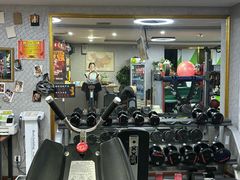 -迈劲健身专业私教(朝青汇店)