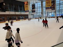 -冰纷万象滑冰场(深圳万象城店)
