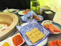 -渔珺石锅鱼·云南菜(天泽街店)