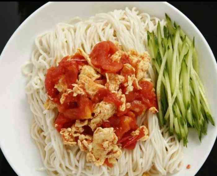 「六九红烧薯条饭」,「红烧狮子头饭」,「番茄鸡蛋打卤面」