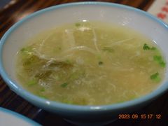 酸辣海鲜盅-旺角小渔村(二马路店)