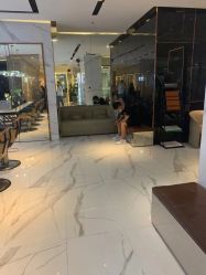 -罗亚帝造型·烫发染发