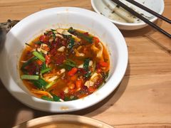 煎香酸菜半边鱼-渔悦潇湘·酸菜煮鱼(岳麓山店)