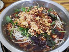 -周良天山牛杂城(天山路总店)