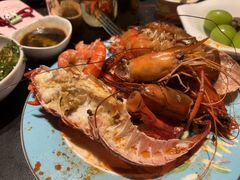 -雍容荟帝王蟹活龙虾展台自助(IFS黑金店)