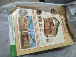 -逝水玩具折扣店