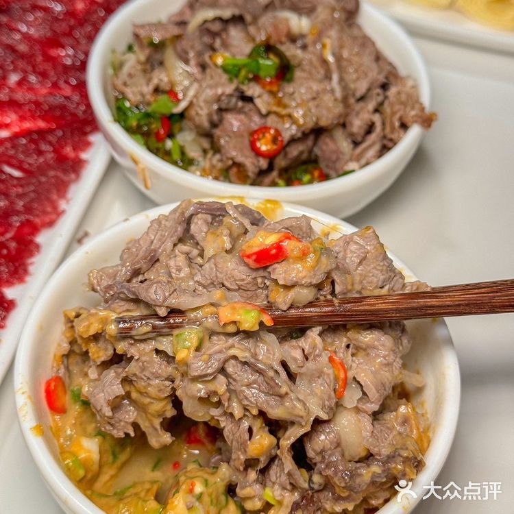 他们家的牛肉是秦川牛每天屠场送过来的