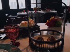 一口鲍鱼酥-三号黄浦会Canton Table