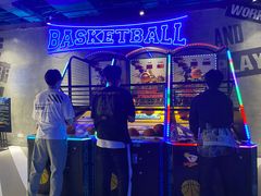 -世代星球·保龄球·镭战真人CS·团建(杨浦店)