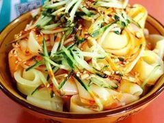 新疆凉皮-巴扎美食·新疆菜·西域歌舞表演餐厅(新疆大厦店)