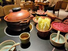 古法野生菌汤+三拼山菌+走地鸡-季季山·云南野生菌火锅(上海首店)