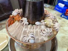 -一口猪海鲜浑锅·东北家常菜