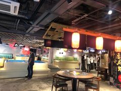 大堂-日进一片海.生腌海鲜火锅.宵夜烧烤(三里屯总店)