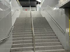 -蓝天路(地铁站)