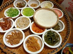 -包整·丝娃娃(一览甲秀楼风景店)