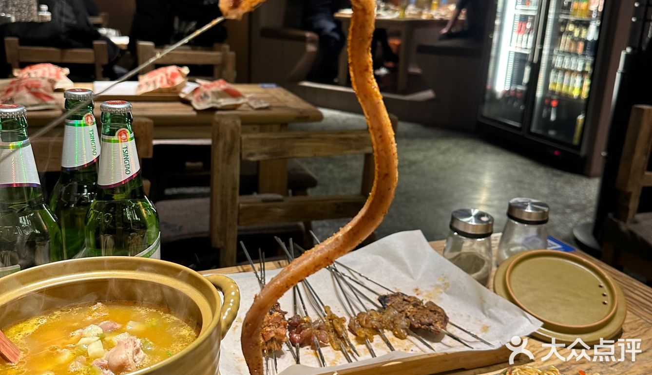 文安路上新开的一家雄性食物研究中心！套餐全是硬货！