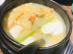 -明洞阿姨·韩式酱蟹烤肉·创意料理(三元桥店)