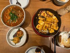 -云海肴·汽锅鸡·云南菜(天山百盛优客店)