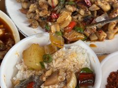 -大众跷脚牛肉馆·非遗传承单位(峨眉山店)