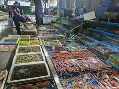 -霞涌市场海鲜摆卖区
