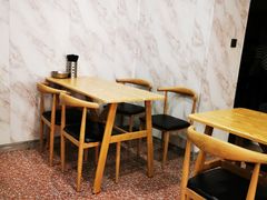 -白翔甜食店