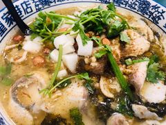 酸菜鱼米线-贵州米线(童家巷店)