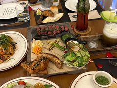 -Mark&Mars Restaurant