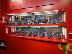 -乐高品牌旗舰店(人民广场店)