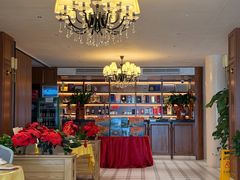 -鹏城人家海鲜酒家·23年老字号(较场尾店)