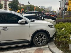 -大融城-停车场