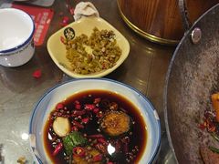 -富正毅三下锅·湘西韵味(天门山索道店)