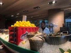 -松山湖凯悦酒店·Café自助餐厅·周末火舞秀表演