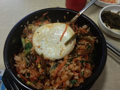 -拌来拌去石鍋拌飯(文鼎店)