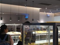 面包甜点陈列柜-喜茶(深圳丰盛町店)