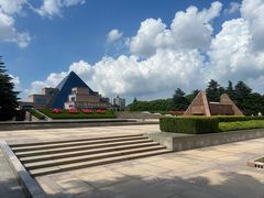 -上海市龙华烈士陵园