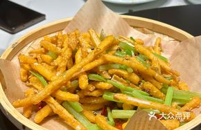 Stir-Fried Honghu Lotus Root Shreds