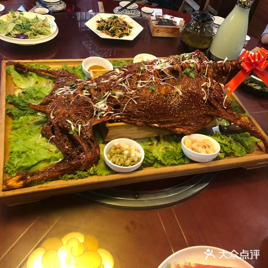 胡家大院铁锅炖(麦积店)