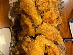 -BHC炸鸡(明洞总店)