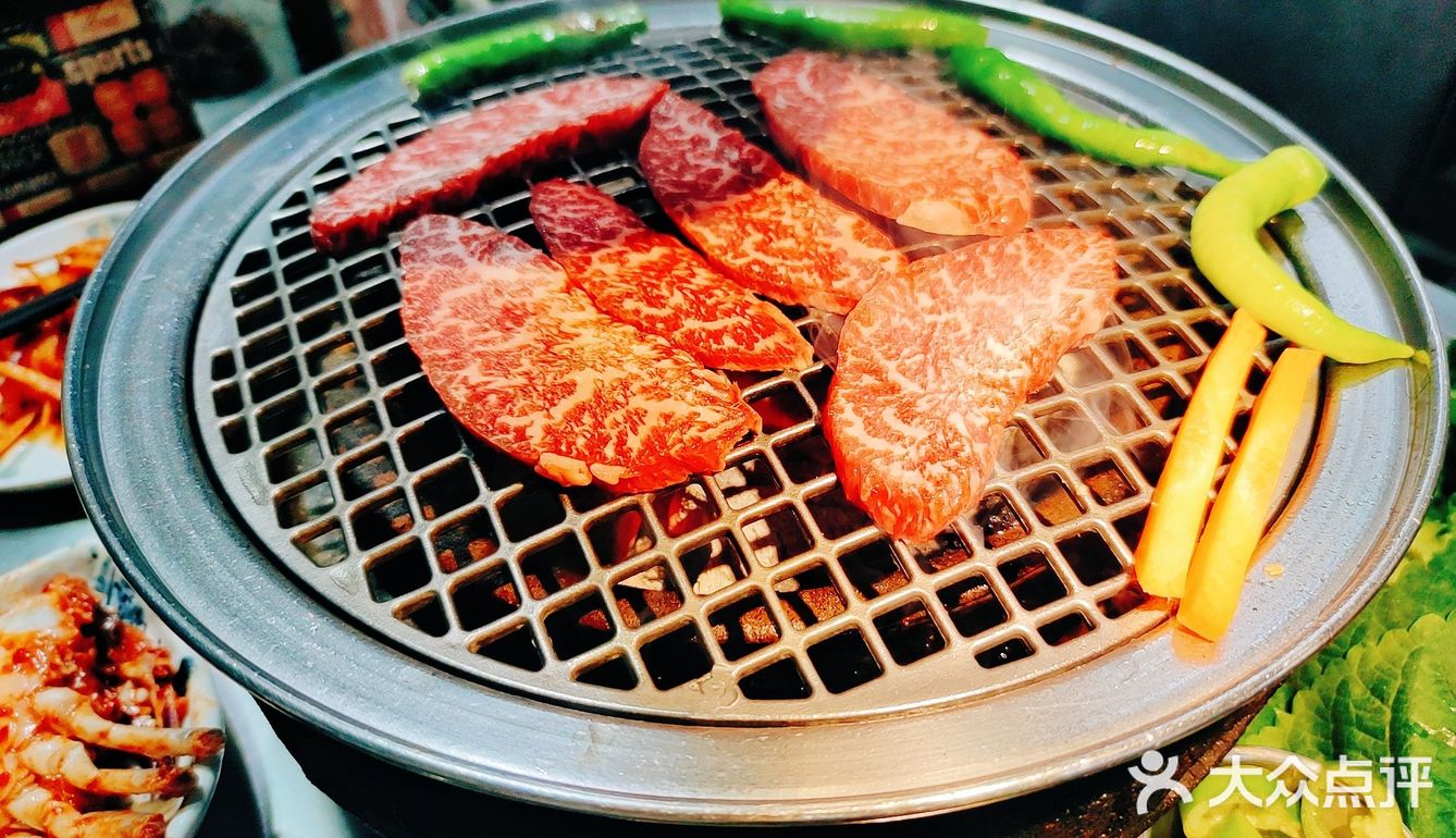 龙年的快乐从美食开始-延吉肉铺烤肉烤牛肠专门店