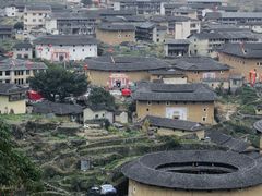 -初溪土楼群