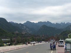 -百里峡七彩艺术小镇