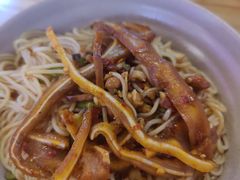 -万方圆拌粉瓦罐汤(九江湖滨店)