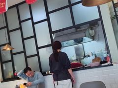 -镇南锅盖面馆(解放路店)