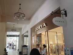 -王府井奥莱临潼小镇(临潼店)