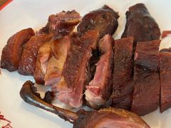 -老鼎万春卤菜(五代传承创始老店)